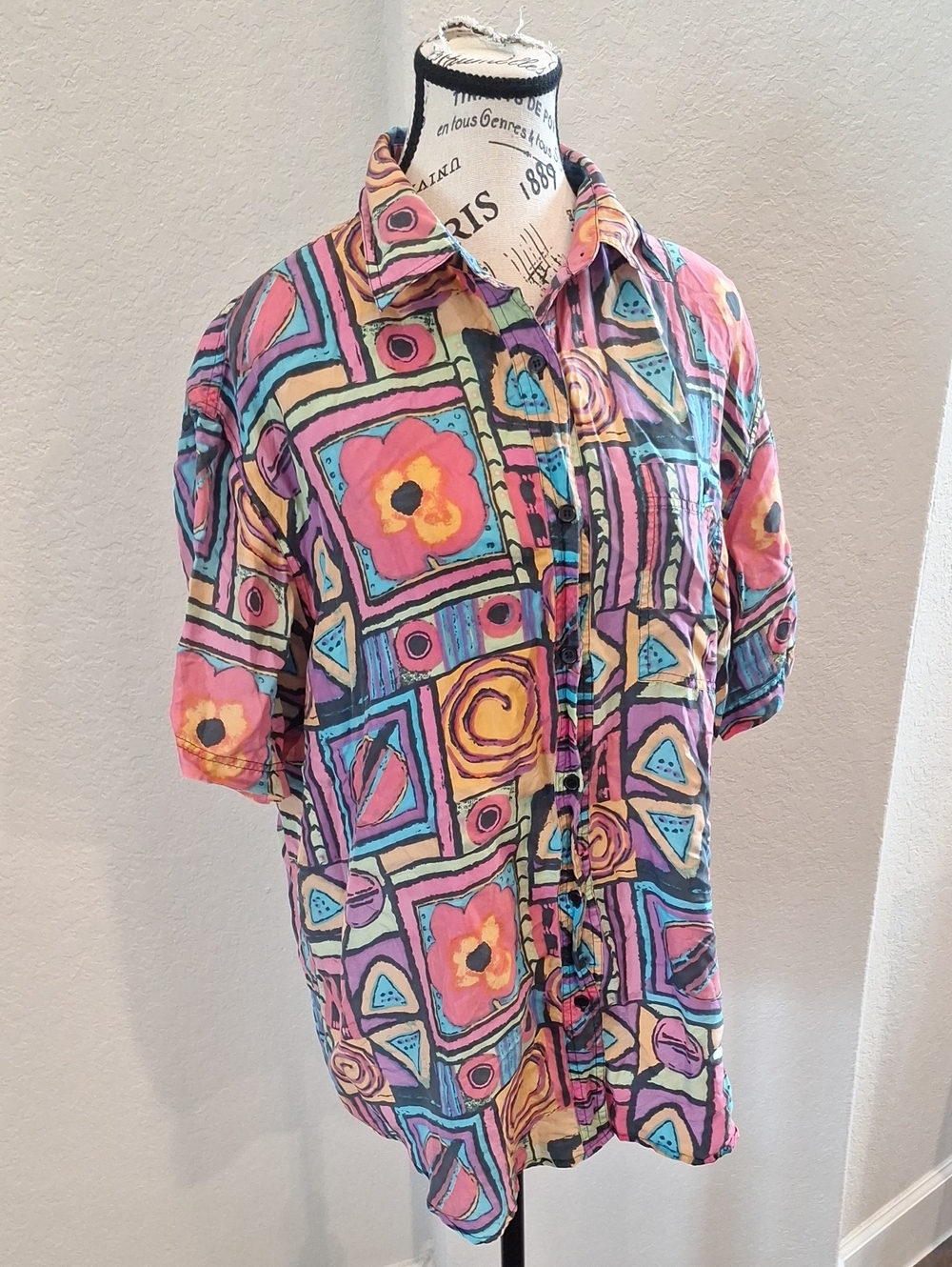 Vintage 80s 90s Colorful Floral Abstract Silk Short Sleeve Buttondown Shirt Sz L